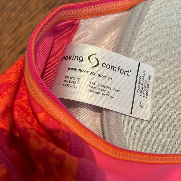 Moving Comfort Comfy Padded Sports Bra Size Small - Picture 4 of 9